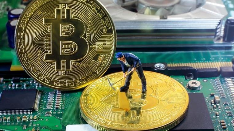 Sản lượng khai thác Bitcoin giảm 44% trong quý 2 năm 2022