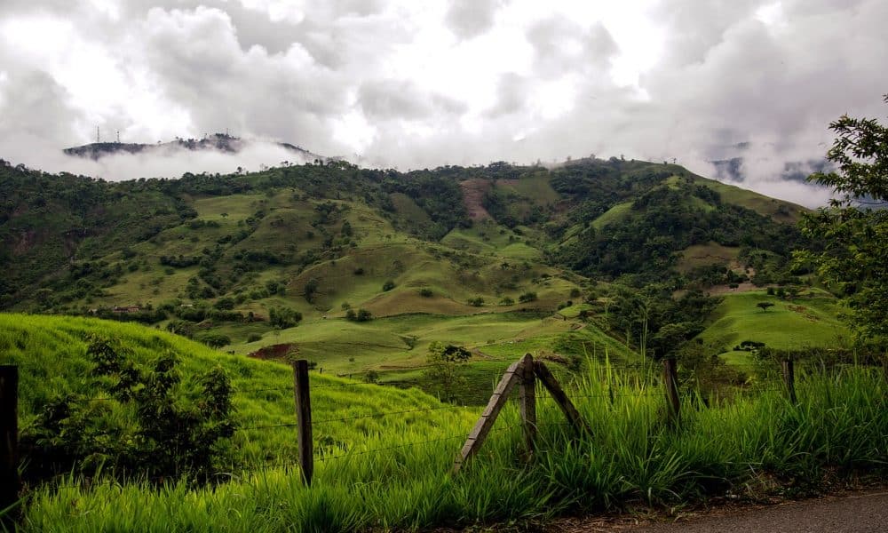 Chiliz flips momentum to bearish, could WC narrative change its direction?