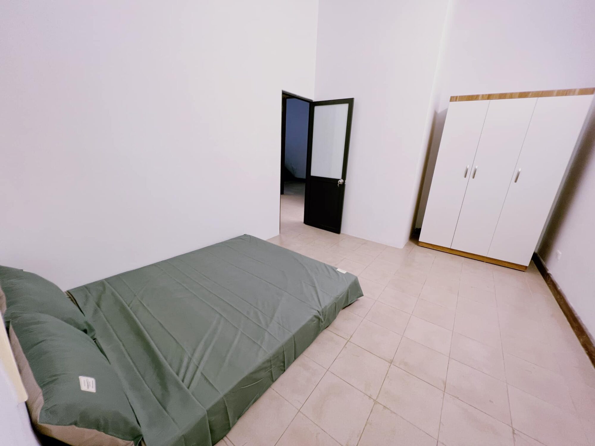 cho thuê phòng trọ giá rẻ tại đê la thành 1